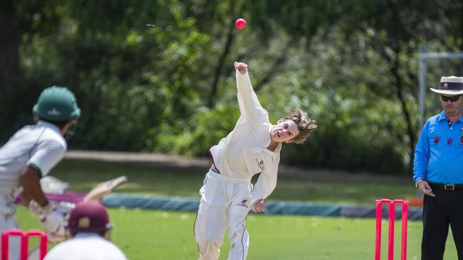 Lachlan Bell bowling. (AAP Image/Richard Walker)