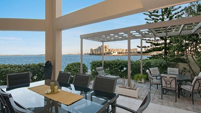 Clive Palmer bought this property at 15-17 King Arthurs Court, Paradise Point.