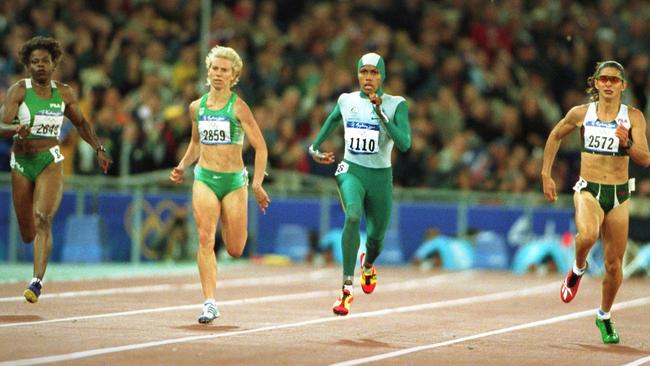 Cathy Freeman charges to her famous victory in Sydney in 2000.