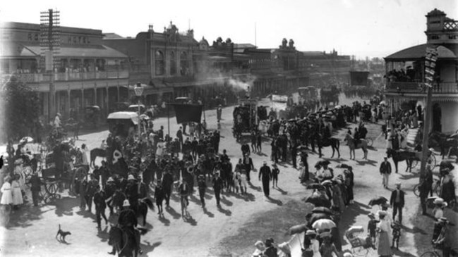 Eight-Hour Day march, 1910. A celebration of workers’ rights in Bundaberg. Source: State Library of Queensland