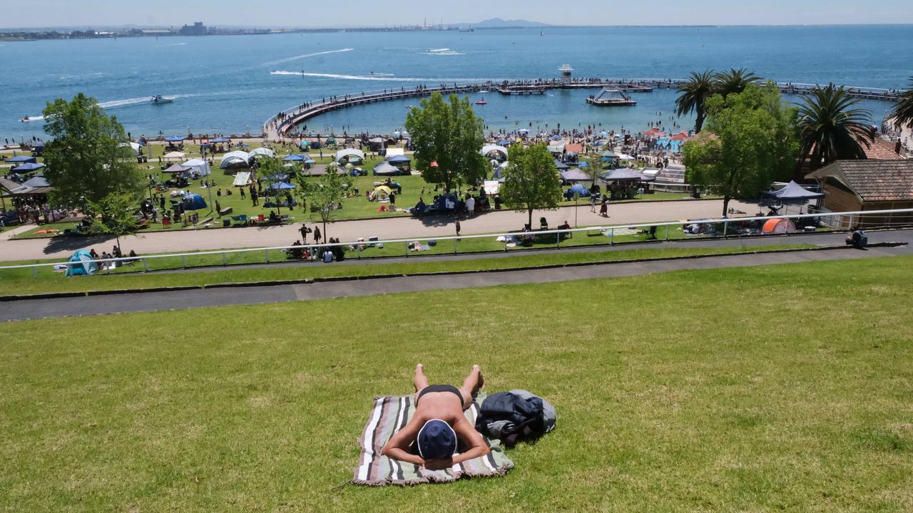 Eastern Beach Geelong Cup Day crowds. avoiding the crowds Picture: Mark Wilson