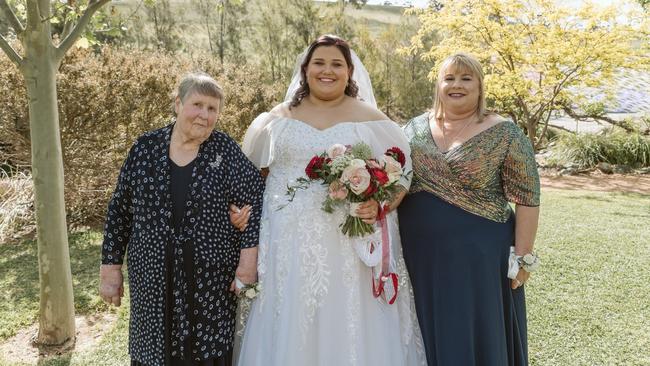 Ashlee Colmer with nana Margaret and mum Lisa at her 2021 wedding. Picture: Supplied by family