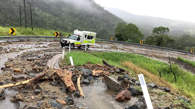 Only emergency service vehicles are permitted 24 hour access on the Eungella Range after a damaging rain event.