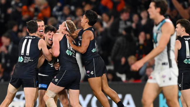 Rampaging Blues cook Power’s winning streak, stay in finals race