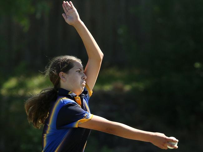 Cricketer Tess Flintoff is one of Eastern Ranges’ top prospects. Picture: Hamish Blair