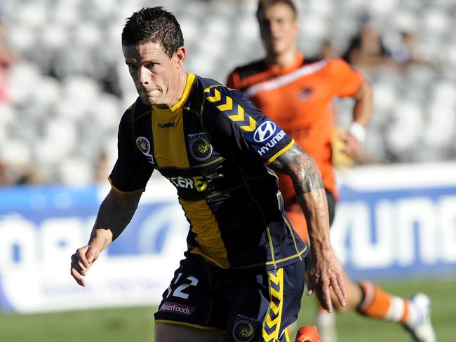 Troy Hearfield in action for the Central Coast Mariners.