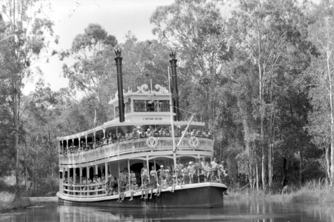 Paddle steamer at Dreamworld