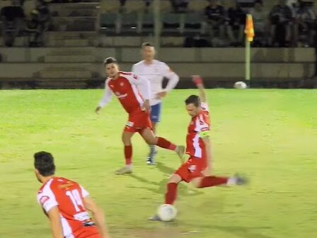 Wonder strike: NYU striker scores four-second goal