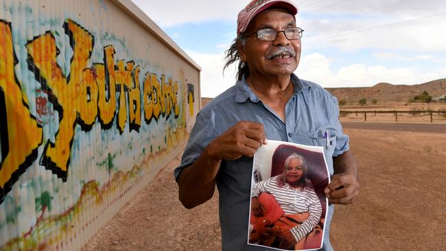 George Cooley with a photo of wife Jennifer, who has to live away in Whyalla to receive dialysis treatment. Picture: Tricia Watkinson