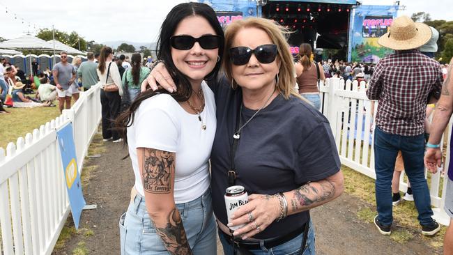 Hello Sunshine Music &amp; Food Festival. Shanae Allen and Kellie Brown Picture: David Smith