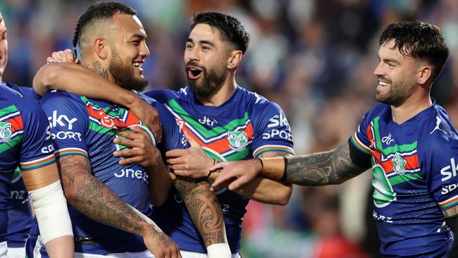 AUCKLAND, NEW ZEALAND - SEPTEMBER 16: Addin Fonua-Blake scores a try during the NRL Semi Final match between the New Zealand Warriors and Newcastle Knights at Go Media Stadium Mt Smart on September 16, 2023 in Auckland, New Zealand. (Photo by Fiona Goodall/Getty Images)