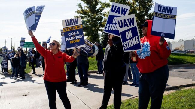 UAW, Stellantis Reach Tentative Deal On New Labor Contract | The Mercury