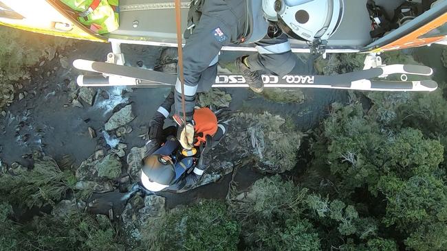 Mammoth mission to rescue injured hiker from freezing mountain