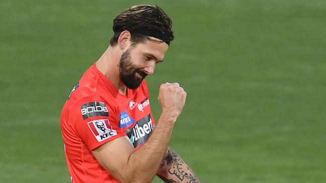 HOBART, AUSTRALIA - DECEMBER 12: Kane Richardson of the Renegades celebrates the wicket of Andrew Tye of the Scorchers during the Big Bash League match between the Melbourne Renegades and Perth Scorchers at Blundstone Arena, on December 12, 2020, in Hobart, Australia. (Photo by Steve Bell/Getty Images)