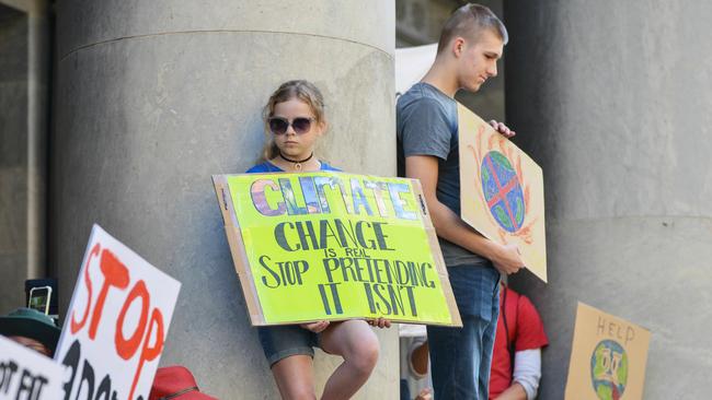 Students skip school to strike for climate change. Protest: AAP Image/Brenton Edwards