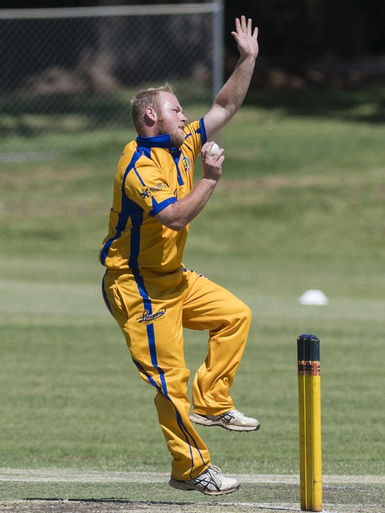 Jacob Jeans bowls for Northern Brothers Diggers. Picture: Kevin Farmer