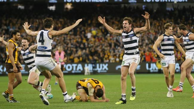 Second Qualifying Final. Geelong vs Hawthorn at the MCG. Geelng layers celebrate after Isaac Smiths shot at goal after the final siren missed. Pic: Michael Klein