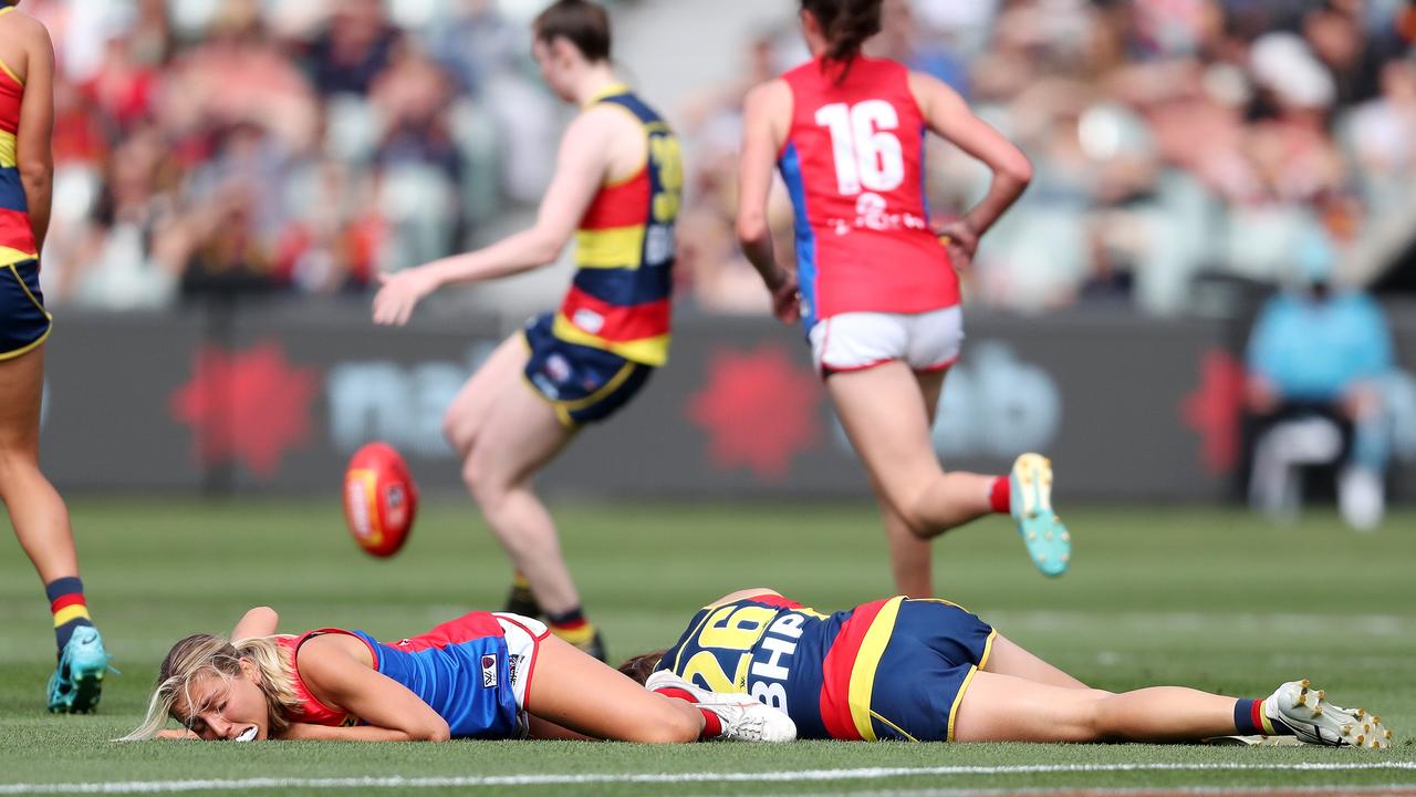 Eliza McNamara and Chelsea Randall were ruled out of the match after their head clash. Picture: Getty Images