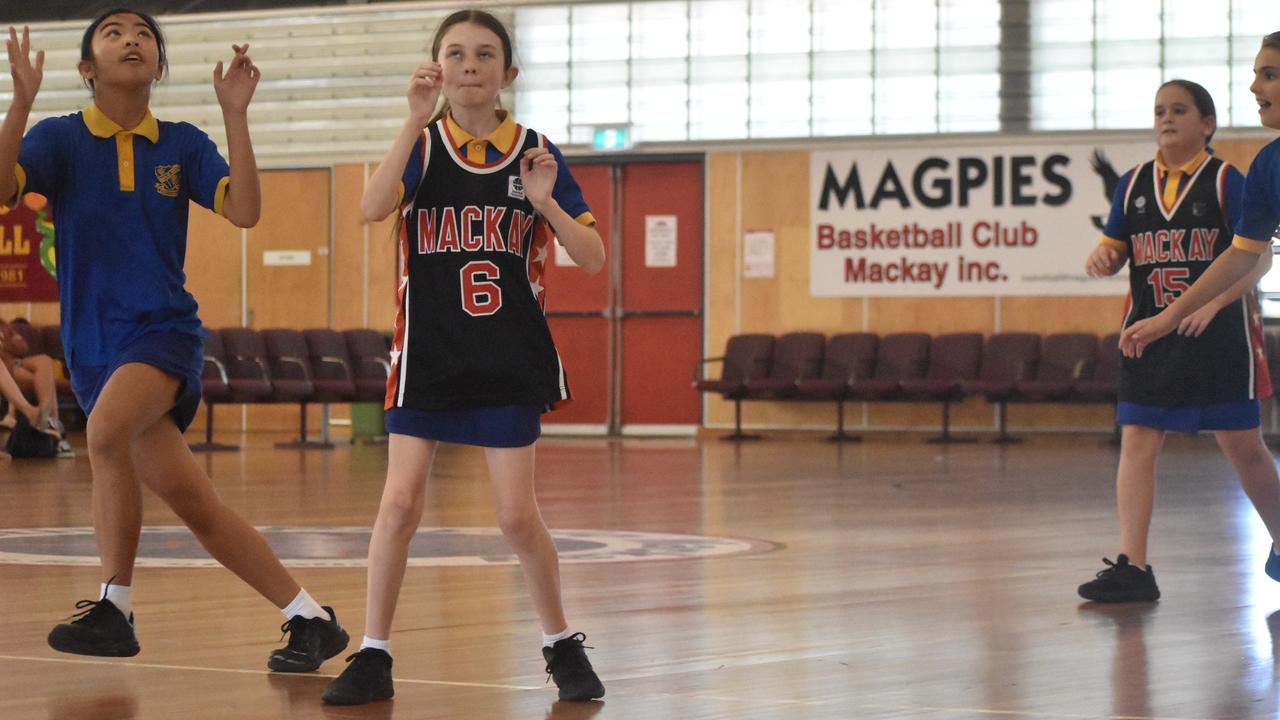 Ella Steindl playing basketball at the Primary School Gala Day, August 9, 2021. Picture: Matthew Forrest