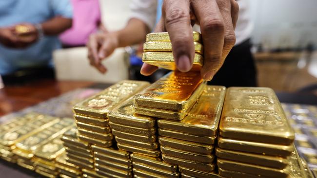 The price of gold has topped $US2000 an ounce for the first time. Picture: Bloomberg