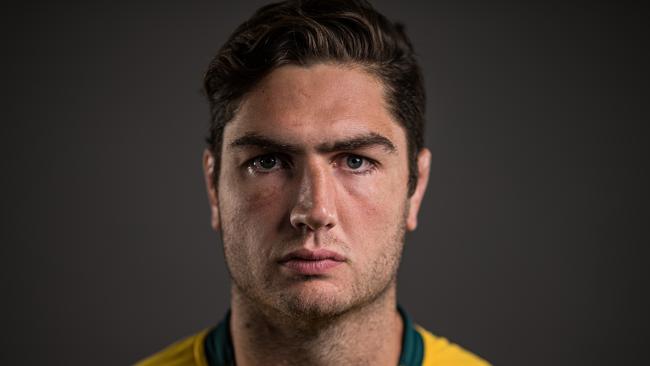 Michael Cheika has laid out the challenge for Rob Simmons to make an impression after being recalled into the Wallabies team.