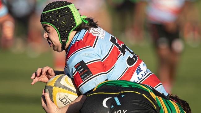 Souths player Alex Morgan in action in the under 18s. Pictures by Julian Andrews.