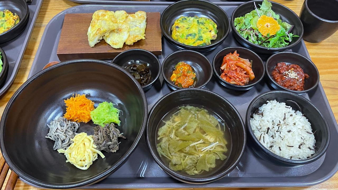 Lunch is served in Dongbaek Village: A South Korean specialty, Bibimbap.