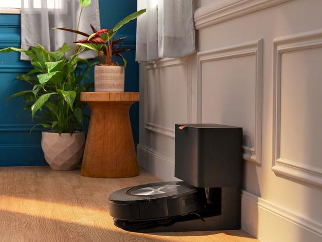 Has iRobot made the paw-fect pet-friendly robot vacuum and mop with the Combo j7+? Image: iRobot.