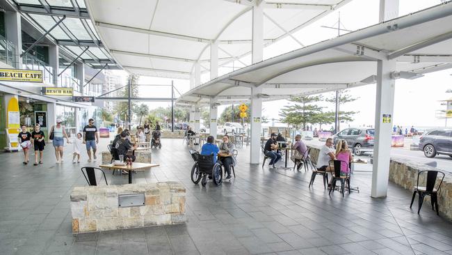 Patrons at The Beach Cafe and Elston Restaurant &amp; Bar in Surfers Paradise. Picture: Jerad Williams