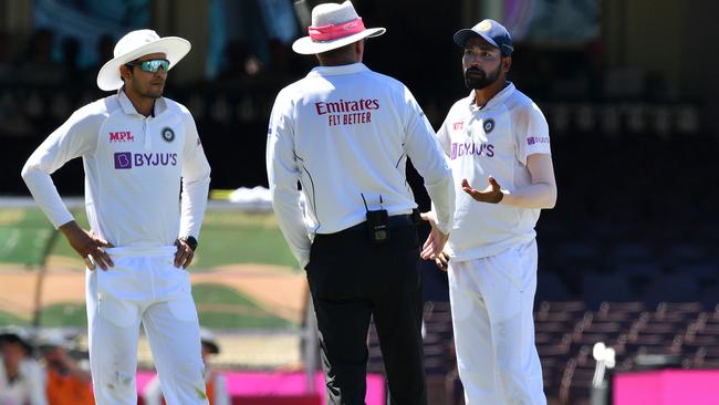 Mohammed Siraj makes a complaint to the umpire after he was allegedly abused by spectators. Picture: AFP