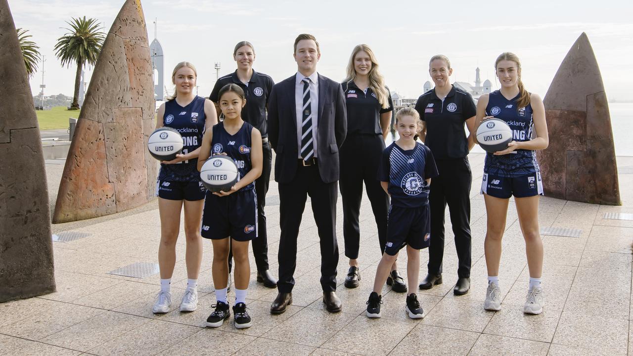 Geelong United announced last week it had acquired an WNBL licence, with Jasmine King, Jolissa Carriedo, Megan Moody, Geelong mayor Trent Sullivan, Connie Bolger, Kensi King, Vicki King and Poppy Stevens welcoming the news.