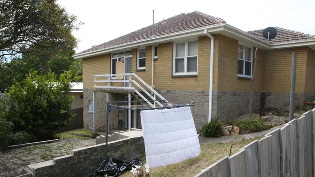 The house in Frankston where an intruder was killed when a neighbour responded to the screams from the woman who lives there. Picture: David Crosling