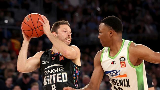 MELBOURNE, AUSTRALIA - OCTOBER 20: Matthew Dellavedova of United passes during the round five NBL match between Melbourne United and South East Melbourne Phoenix at John Cain Arena, on October 20, 2024, in Melbourne, Australia. (Photo by Kelly Defina/Getty Images)