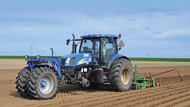 Dutch farmers are transforming their tractors into trikes | The Weekly ...