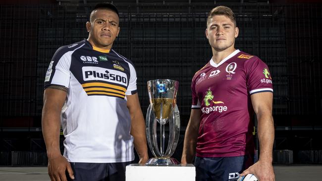 Brumbies captain Alan Alaatoa and his Reds coutnerpart James O'Connor at Suncorp Stadium ahead of Saturday night's Super Rugby AU grand final. Picture: Brendan Hertel QRU