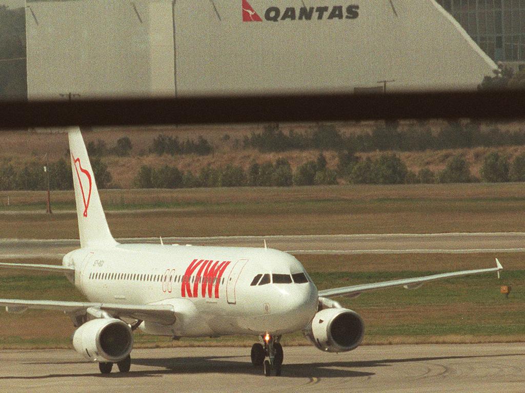 History and photos of Brisbane Airport, including celebrities and big ...