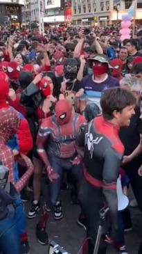 Thousands of Spider-Men get together to break a world record