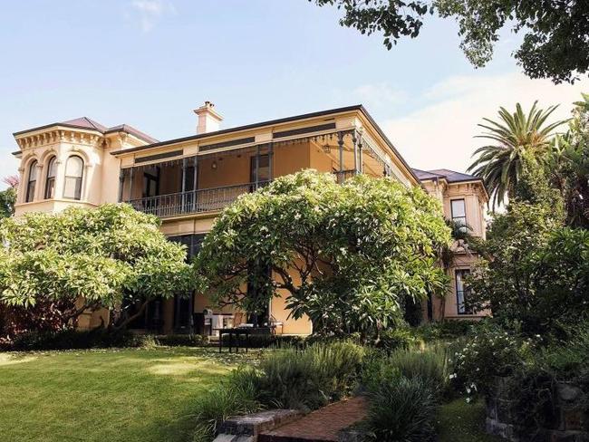 Baz Luhrmann and Catherine Martin’s former Darlinghurst home, ‘Iona’, also served as the HQ for their film making company.