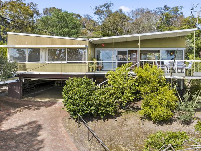 1 Craigdarroch Ave, Anglesea is listed with a $1.9m price guide. The butterfly house was built in 1961.