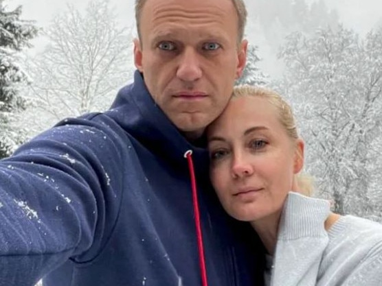 Alexei Navalny with his wife, Yulia.