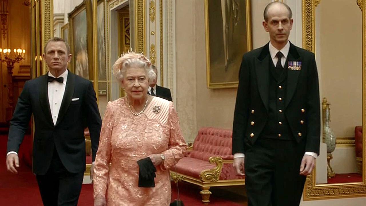 James Bond actor Daniel Craig s tribute to Queen Elizabeth