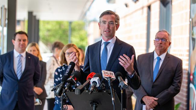 SYDNEY, AUSTRALIA - NewsWire Photos APRIL 20, 2022: NSW Premier Dominic Perrottet announces the completion of Stage 1 of the $1 billion Nepean Hospital redevelopment. in Kingswood. Picture: NCA NewsWire / Christian Gilles