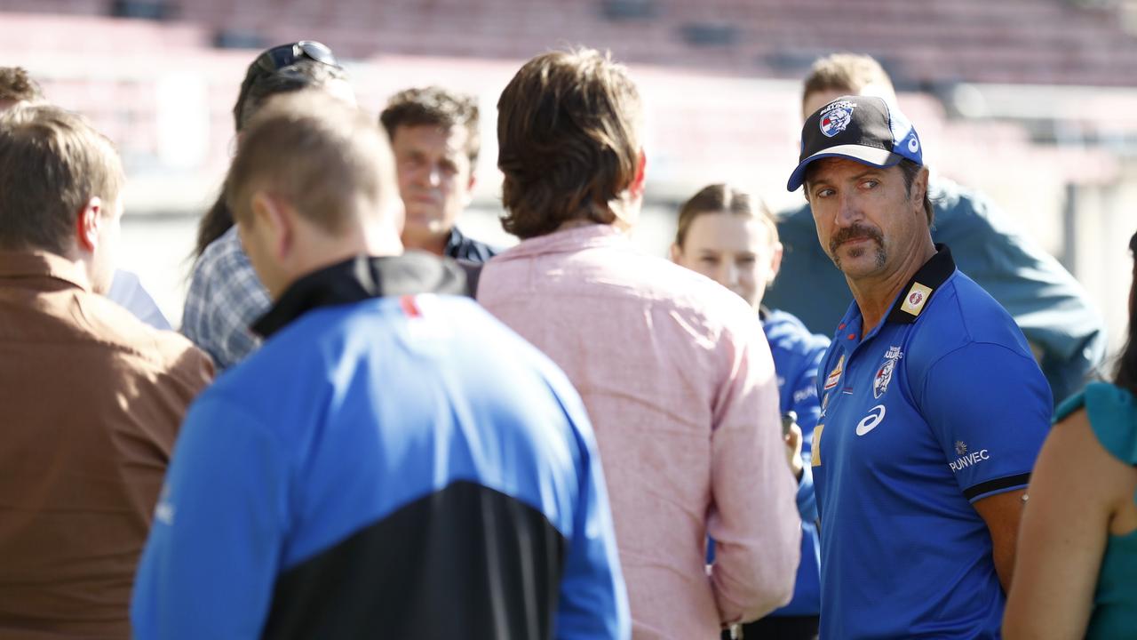 There was quite the crowd at Beveridge’s presser. (Photo by Darrian Traynor/Getty Images)