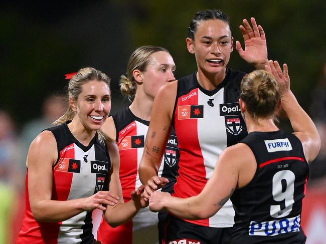 Jesse Wardlaw (2R) has kicked six goals for the Saints so far in 2023. Picture: AFL Photos via Getty Images