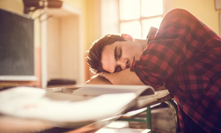 Early start to school day causes sleep loss and anxiety in kids, study says