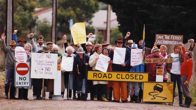 Hindmarsh Island bridge: How The Advertiser reported on it in 1994 ...