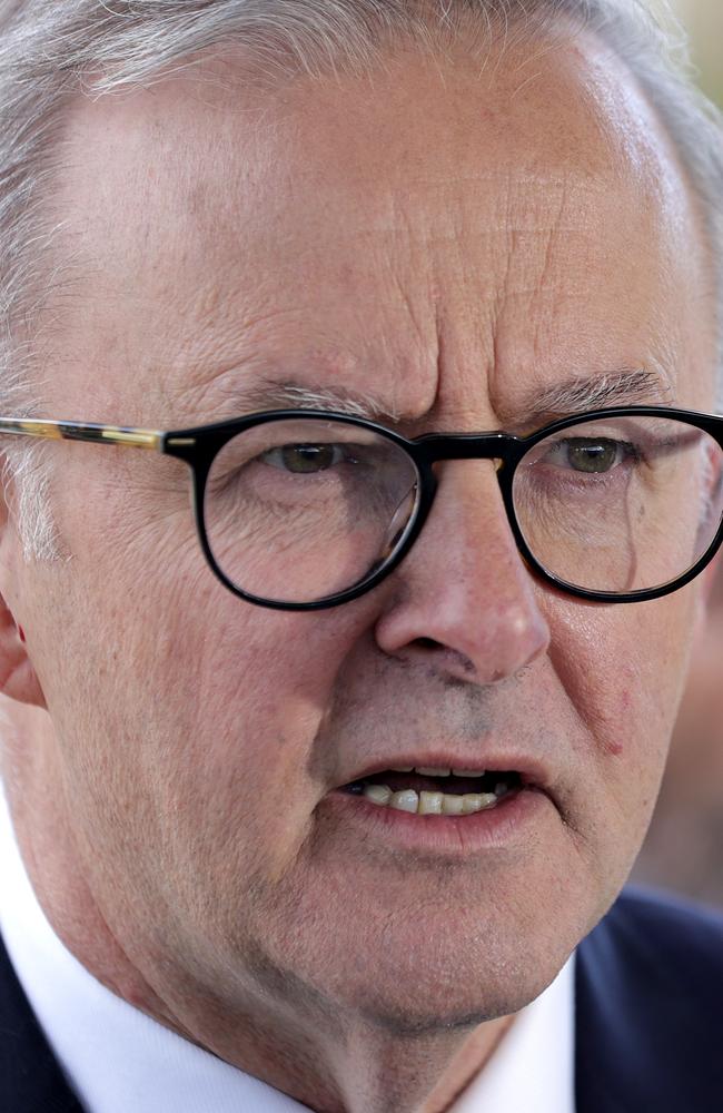 Labor leader Anthony Albanese couldn’t answer two questions about the economy. Picture: Toby Zerna