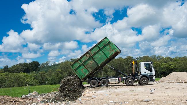 Englands Road rubbish tip at Coffs Harbour. Photo: Trevor Veale / The Coffs Coast Advocate