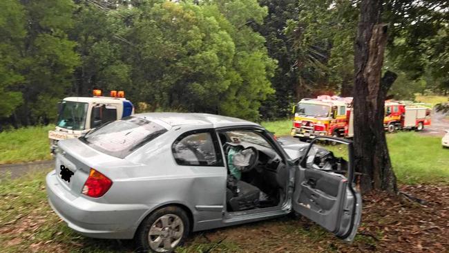 Car crashes into tree at Amamoor. Picture: Troy Jegers