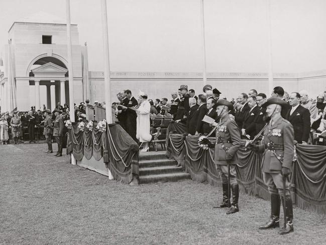 H17471 Villers Bretonneux. 22 July 1938. The official party during the Dedication of the Australian War Memorial at the Villers Bretonneux Cemetery. MUST CREDIT THE AUSTRALIAN WAR MEMORIAL